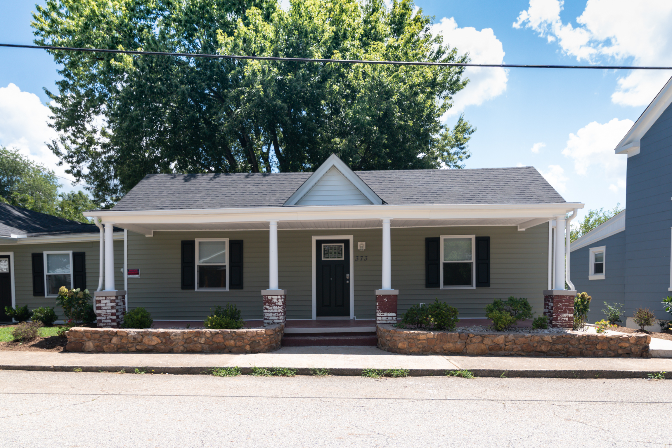 373A Main Street - Room 3