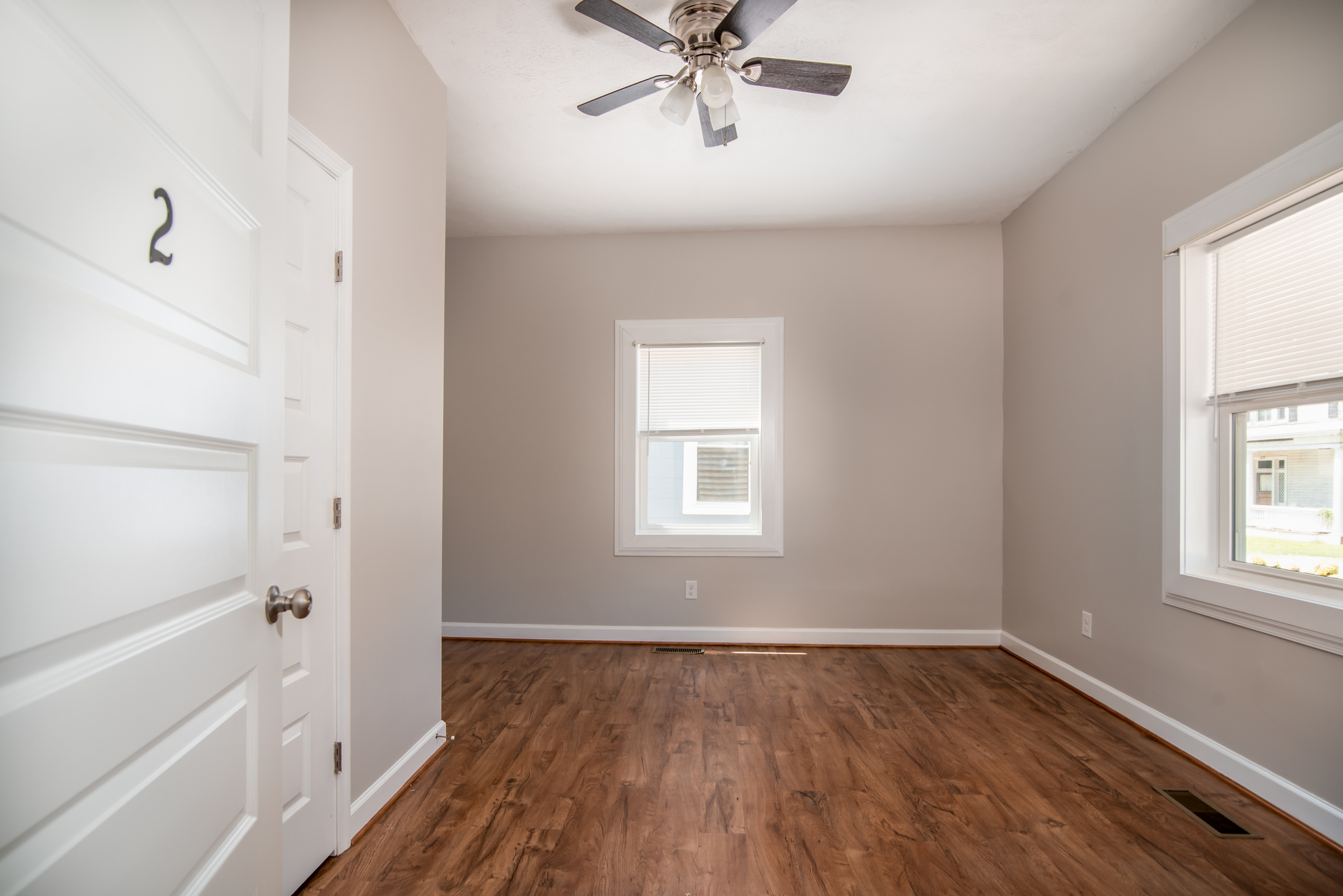 373A Main Street - Room 2